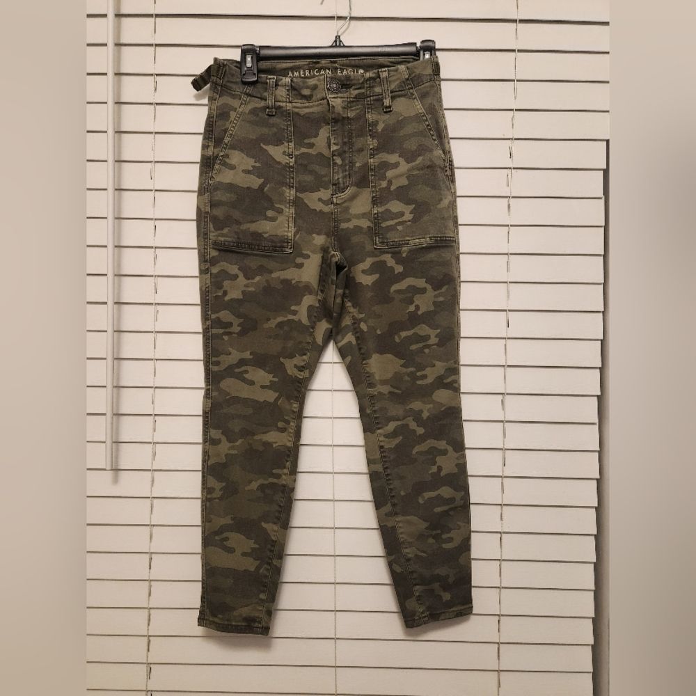 American Eagle Camo Hi-Rise Jeggings Size 6 XShort